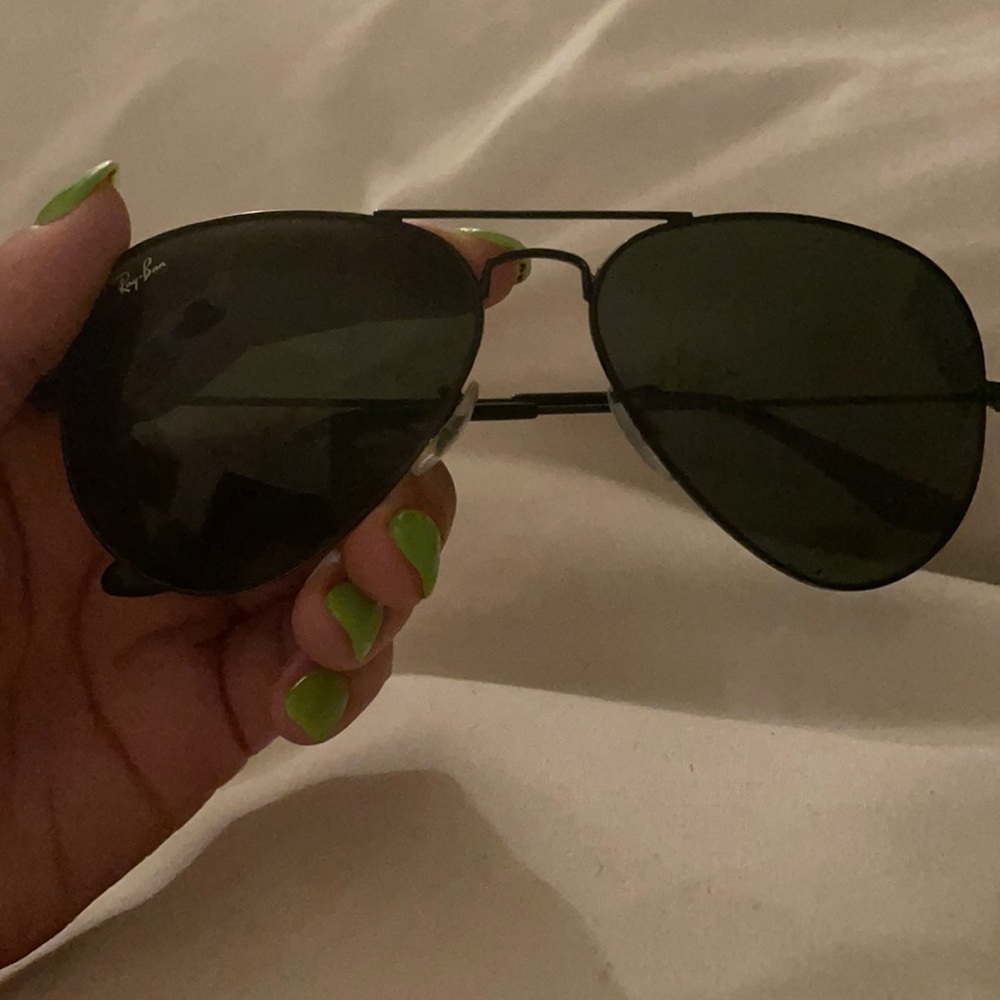 Black Ray Ban Aviators